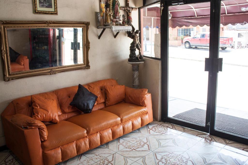 Oyo Hotel Bicentenario Tampico Eksteriør bilde